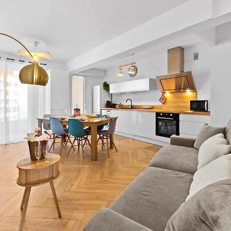 Apartment Coeur De - A 300m Des Plages - Parking - Fn Antibes