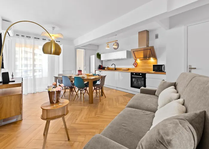 Apartment Coeur De - A 300m Des Plages - Parking - Fn Antibes