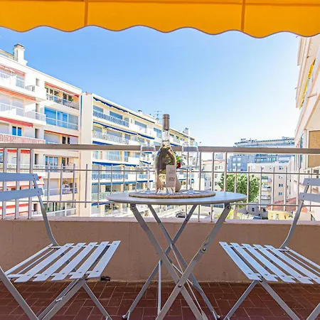 Coeur De - A 300m Des Plages - Parking - Fn Antibes