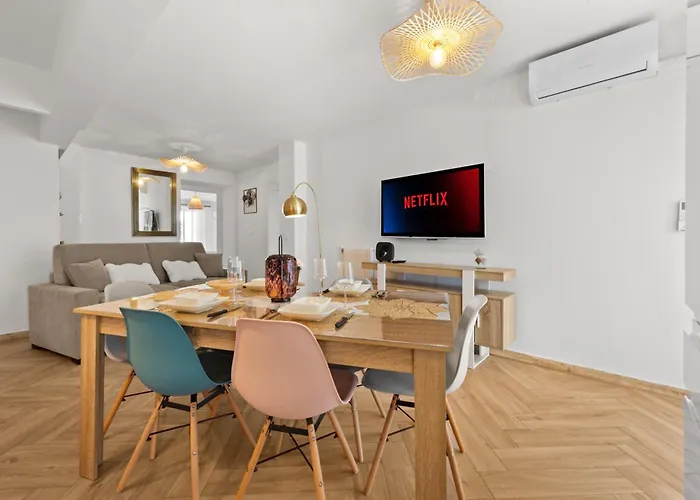 Coeur De - A 300m Des Plages - Parking - Fn 昂蒂布