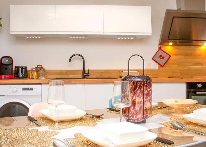 公寓 Coeur De - A 300m Des Plages - Parking - Fn 昂蒂布