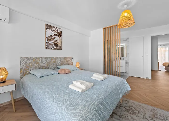 Coeur De - A 300m Des Plages - Parking - Fn 昂蒂布